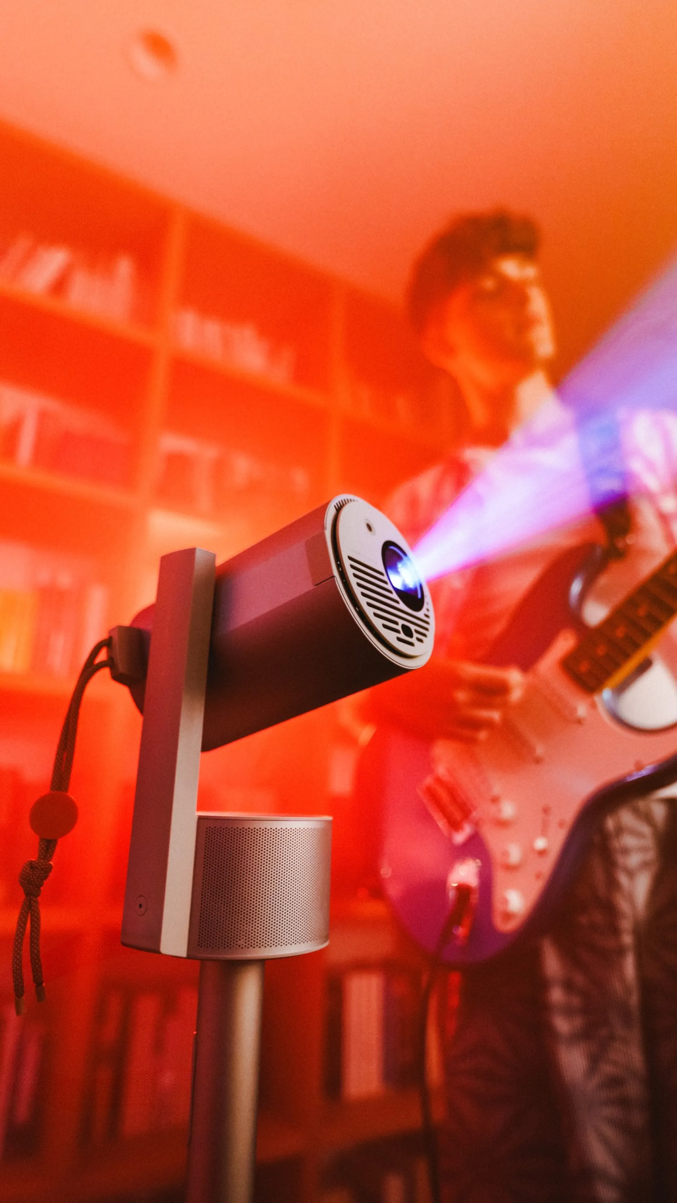 XGIMI Projecteur portable MoGo 3 Pro avec PowerBase Stand image