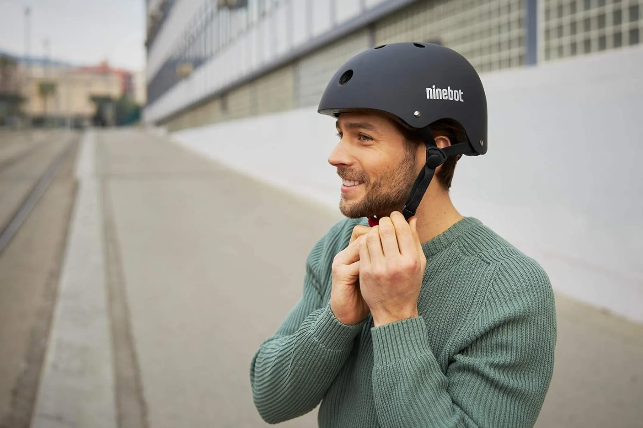 SEGWAY Ninebot Commuter Helmet - Schwarz image