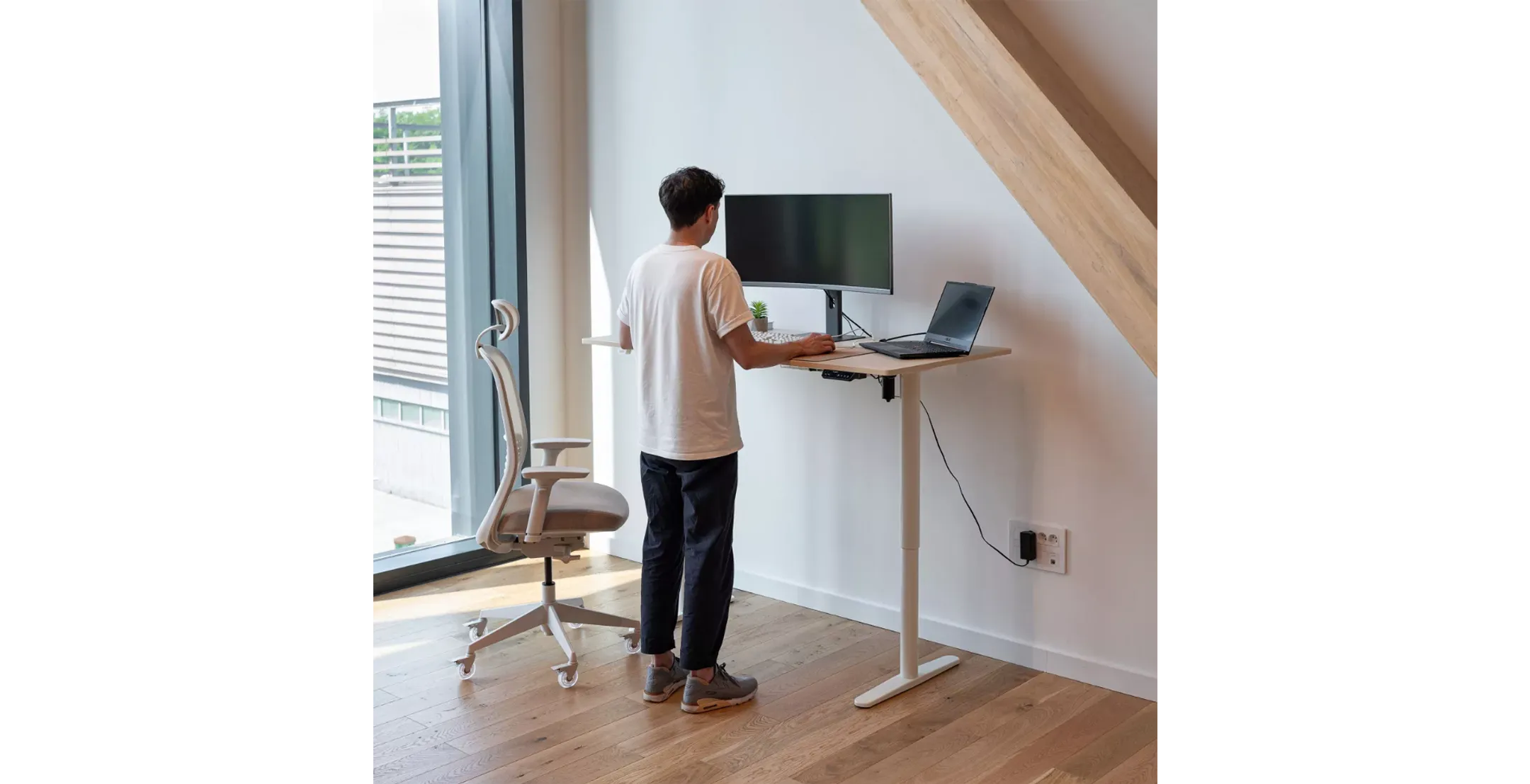 Skillkorp Motorized desk D15M - White image