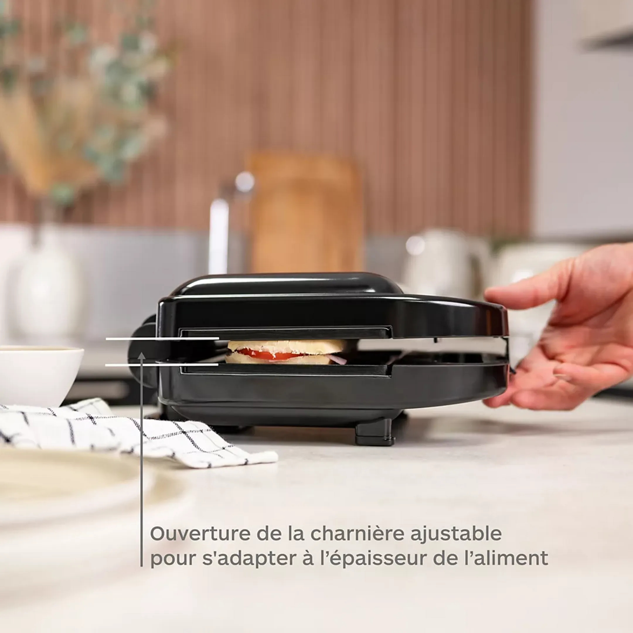ESSENTIEL-B Croque waffle maker, grill ESWM2 - Black image