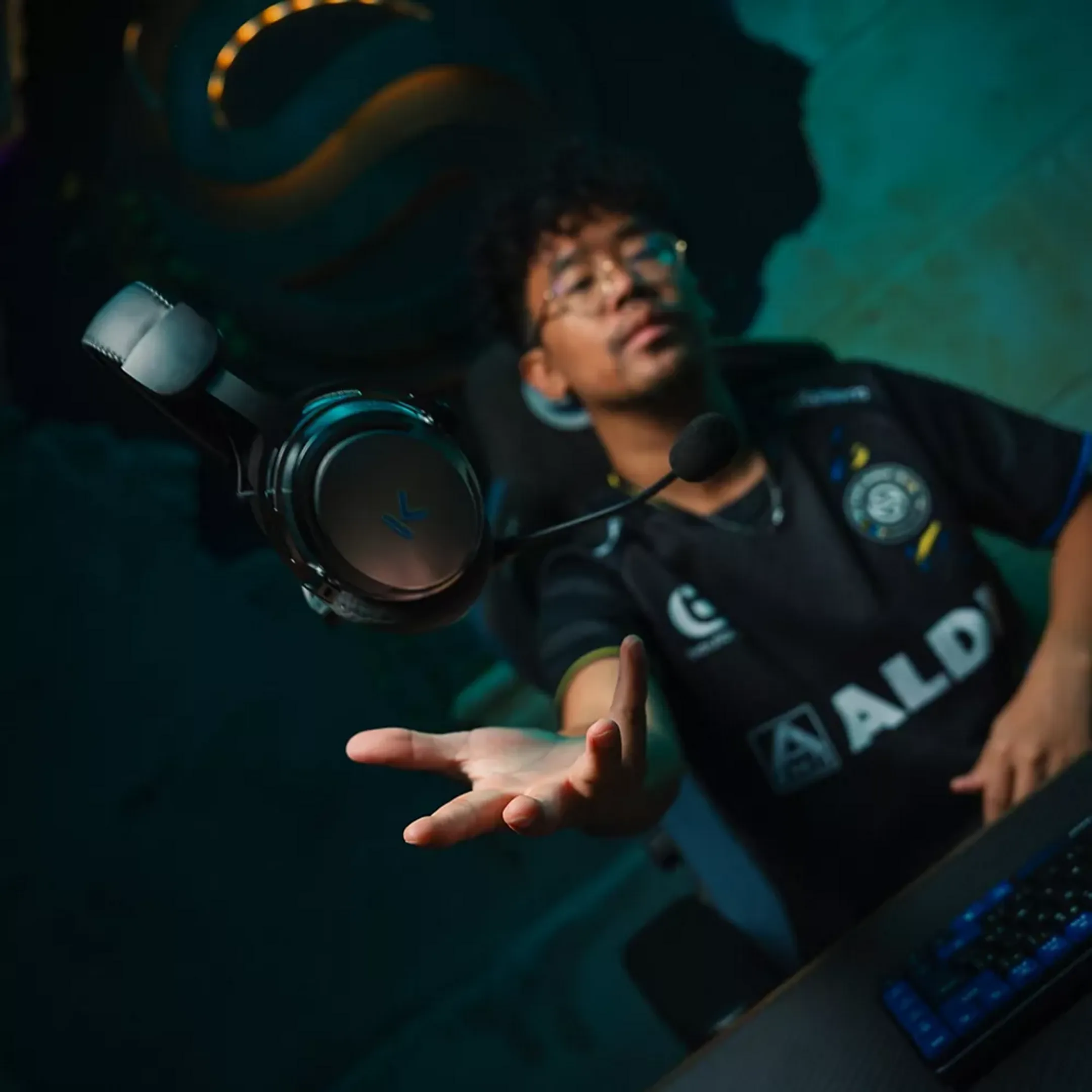 Skillkorp Wireless Gaming Headset H20 Ultimate - Black image