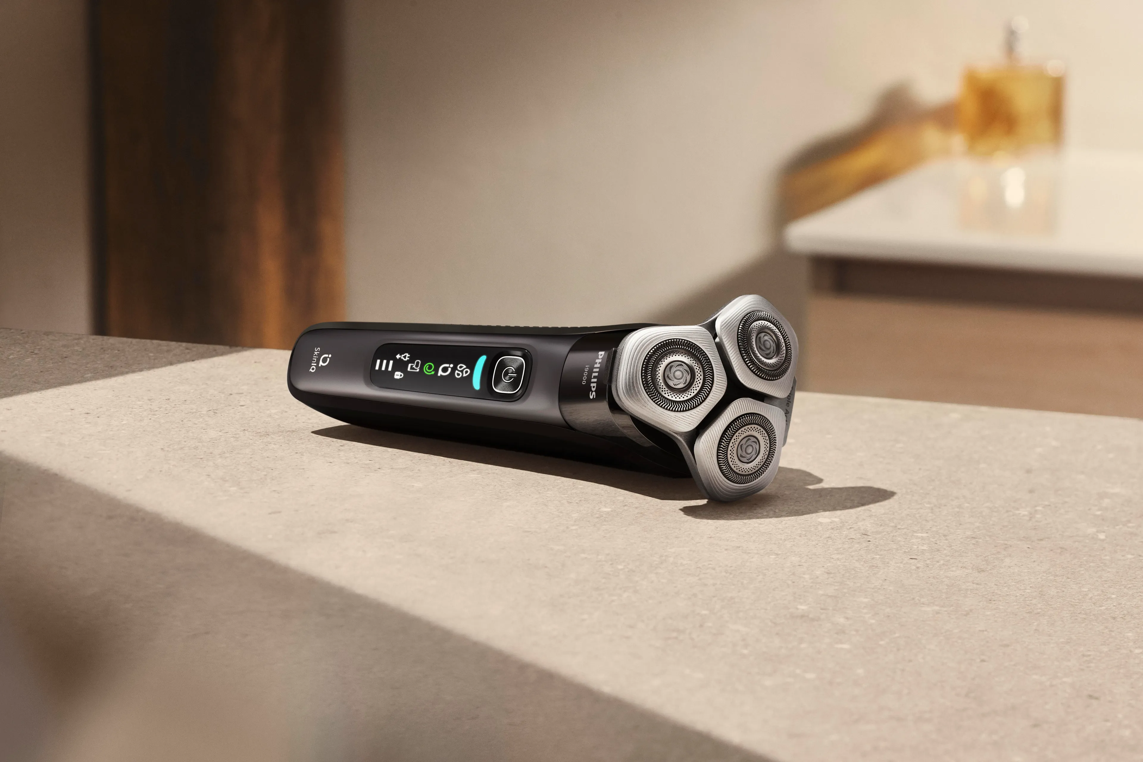 Philips Elektrorasierer i9000 SkinIQ X9000/30 image