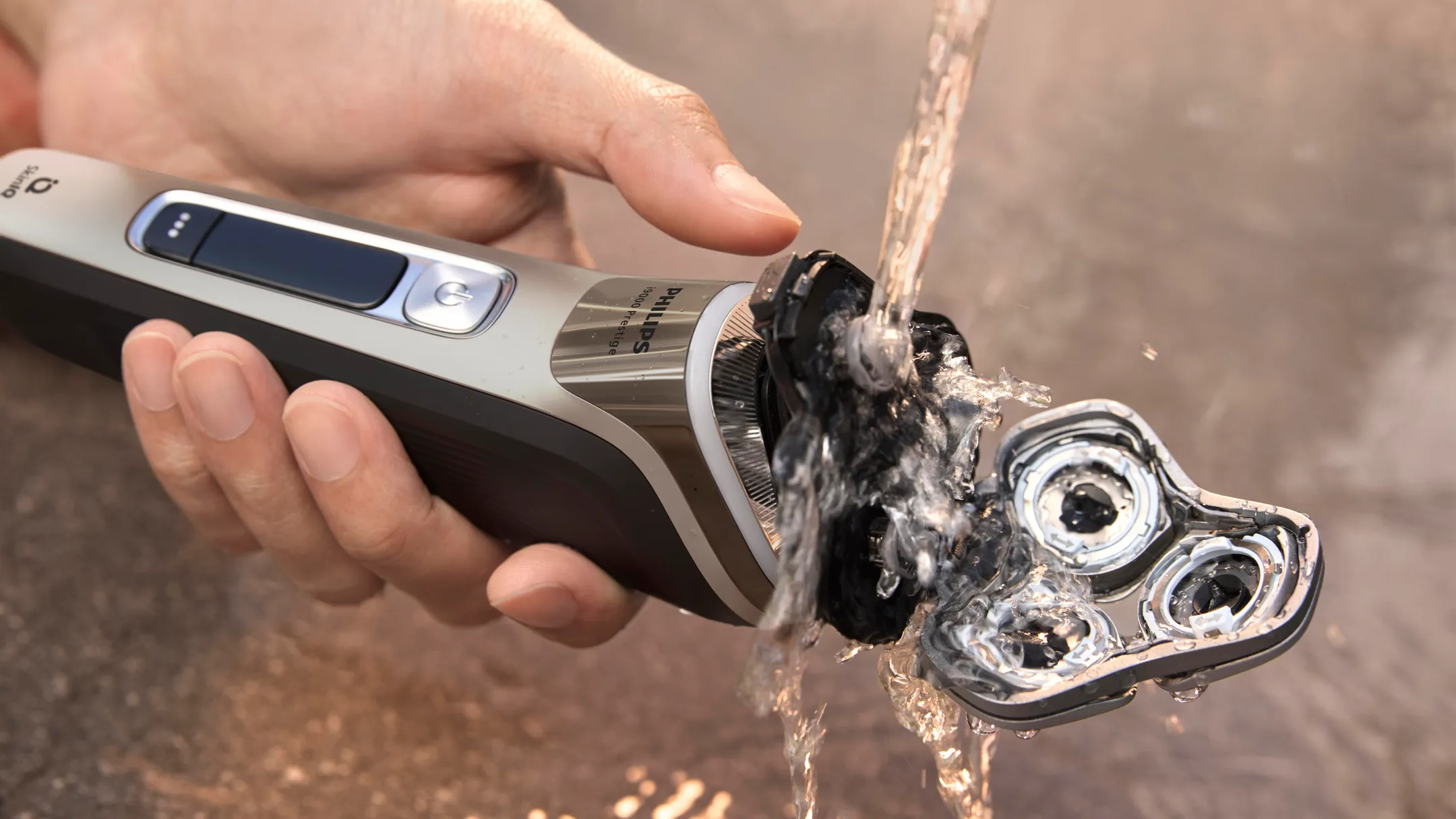 Philips Electric shaver i9000 XP9208/30 image