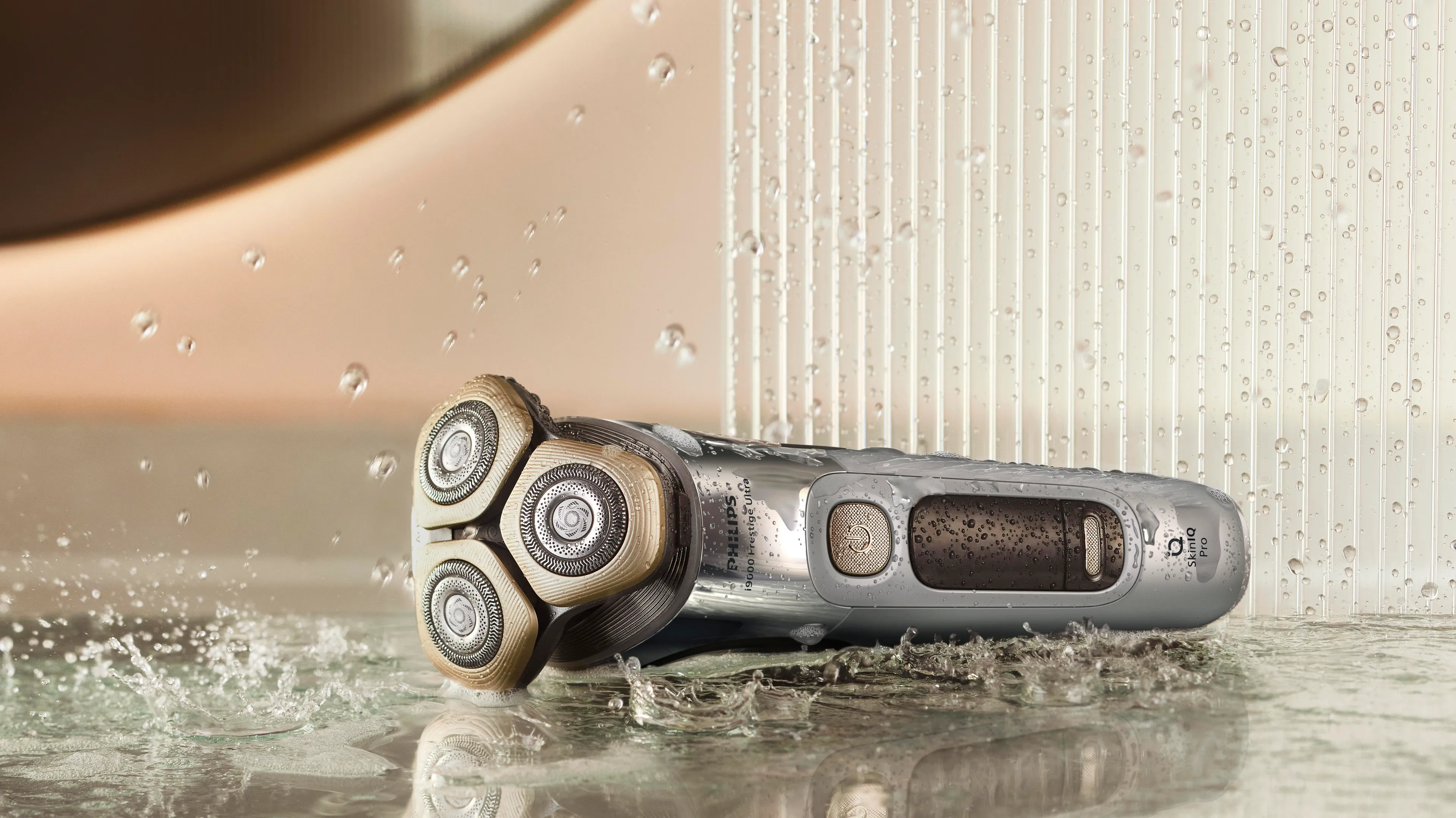 Philips Electric shaver i9000 Prestige Ultra XP9404/46 image