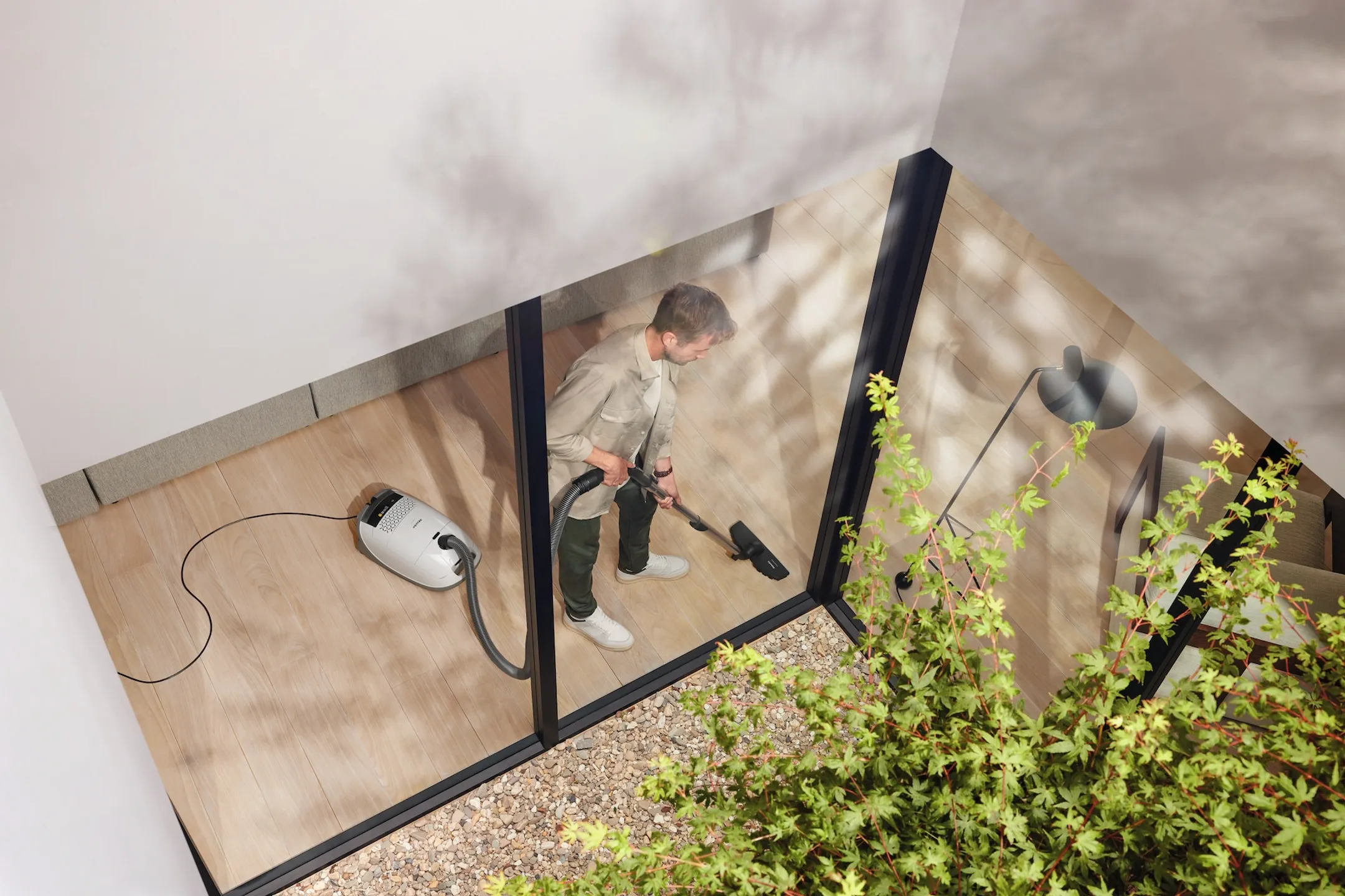 Miele Bagged vacuum cleaner Guard M1 Parquet Flex - Gloss White image