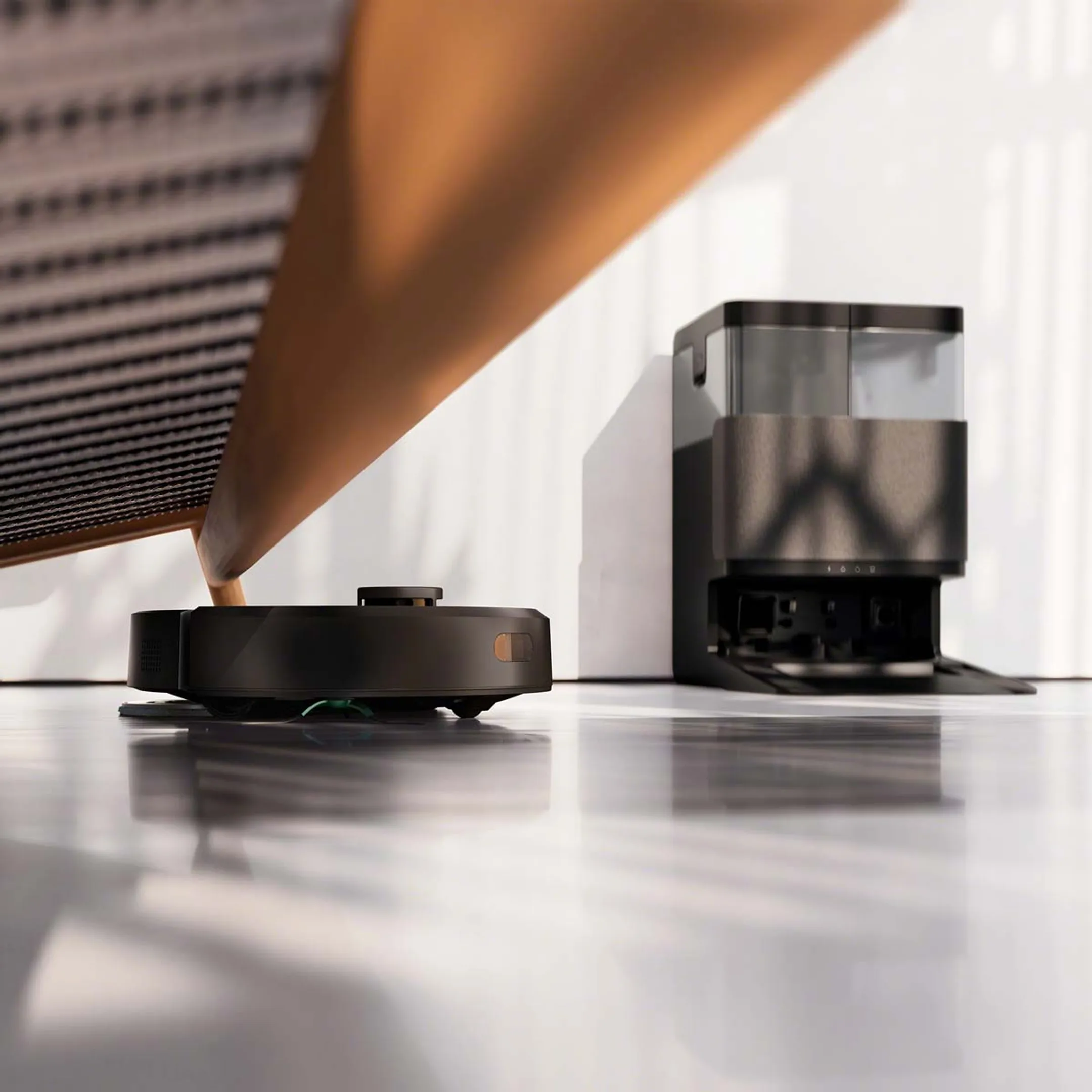 iRobot Robot Vacuum Cleaner Roomba Plus 405 Combo+ AutoWash Base - Black image