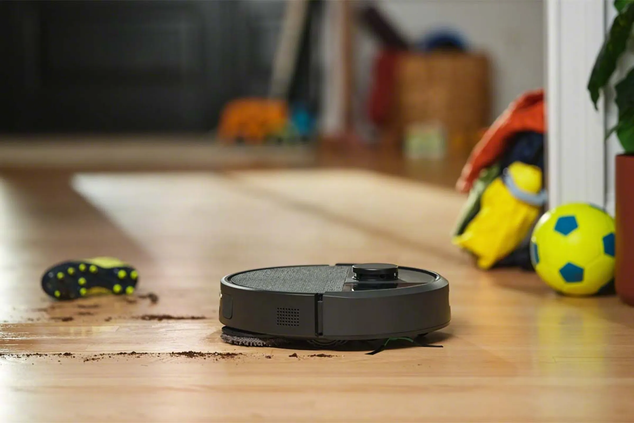 iRobot Robot Vacuum Cleaner Roomba Plus 405 Combo+ AutoWash Base - Black image