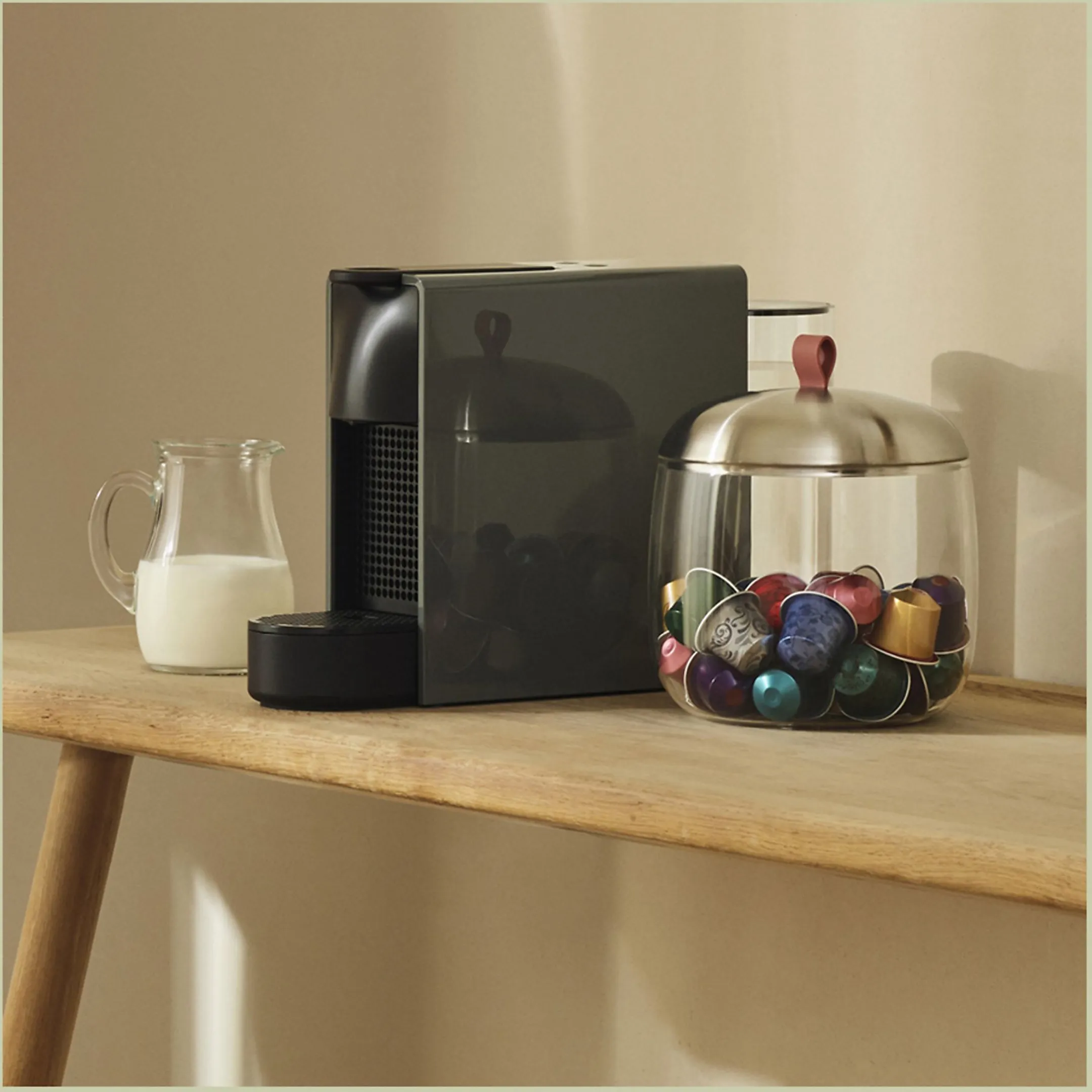 Krups Coffee machine Nespresso Mini Limited edition Original Pack - Piano Black image