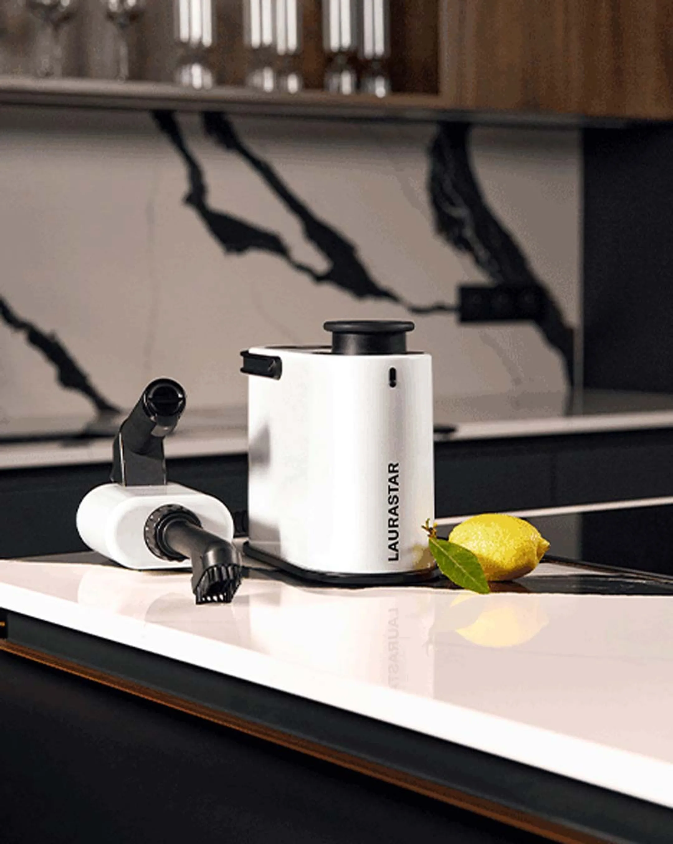 Laurastar Nettoyeur vapeur AURA image