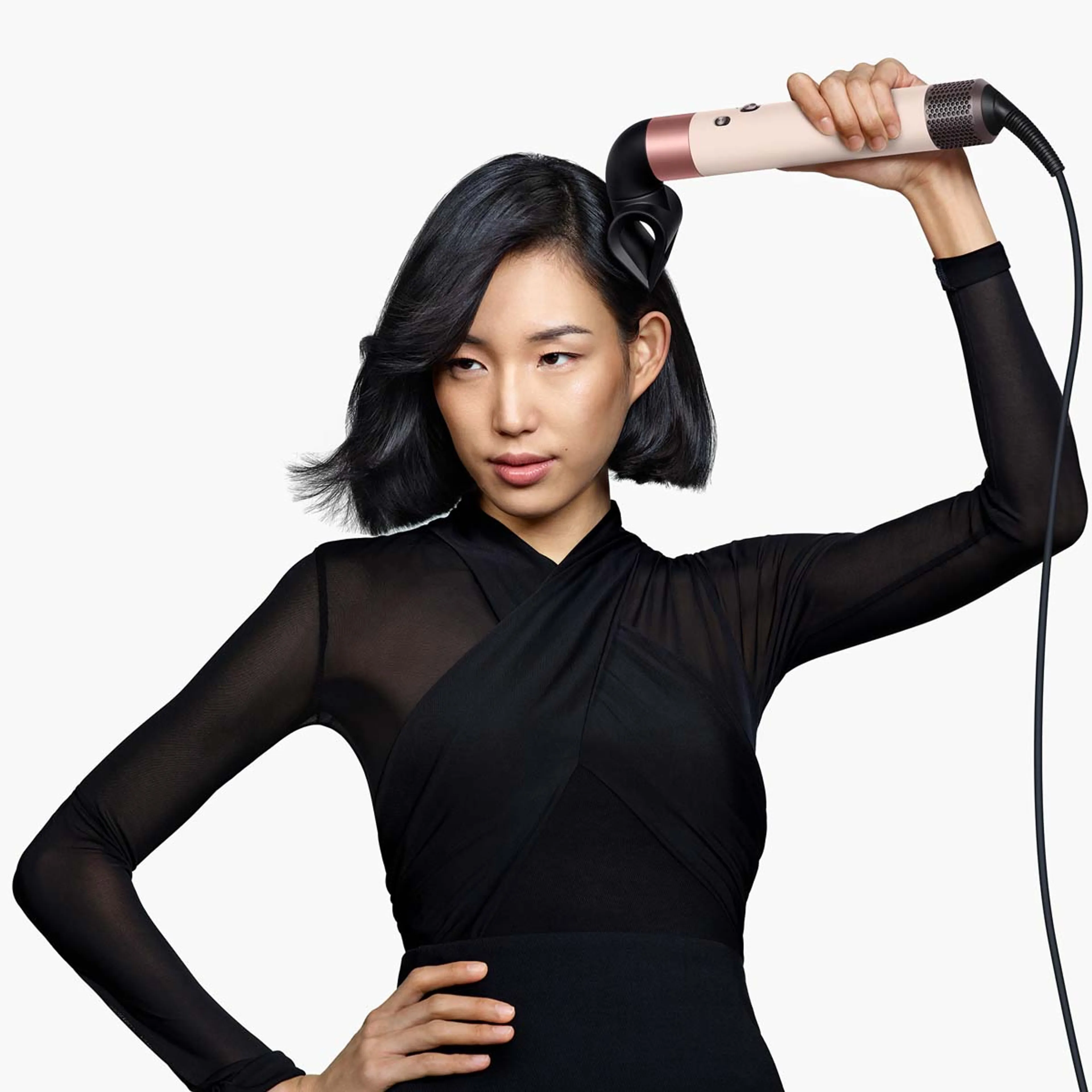 Dyson Airwrap i.d. - Straight to Wavy Hair - Ceramic Pink image