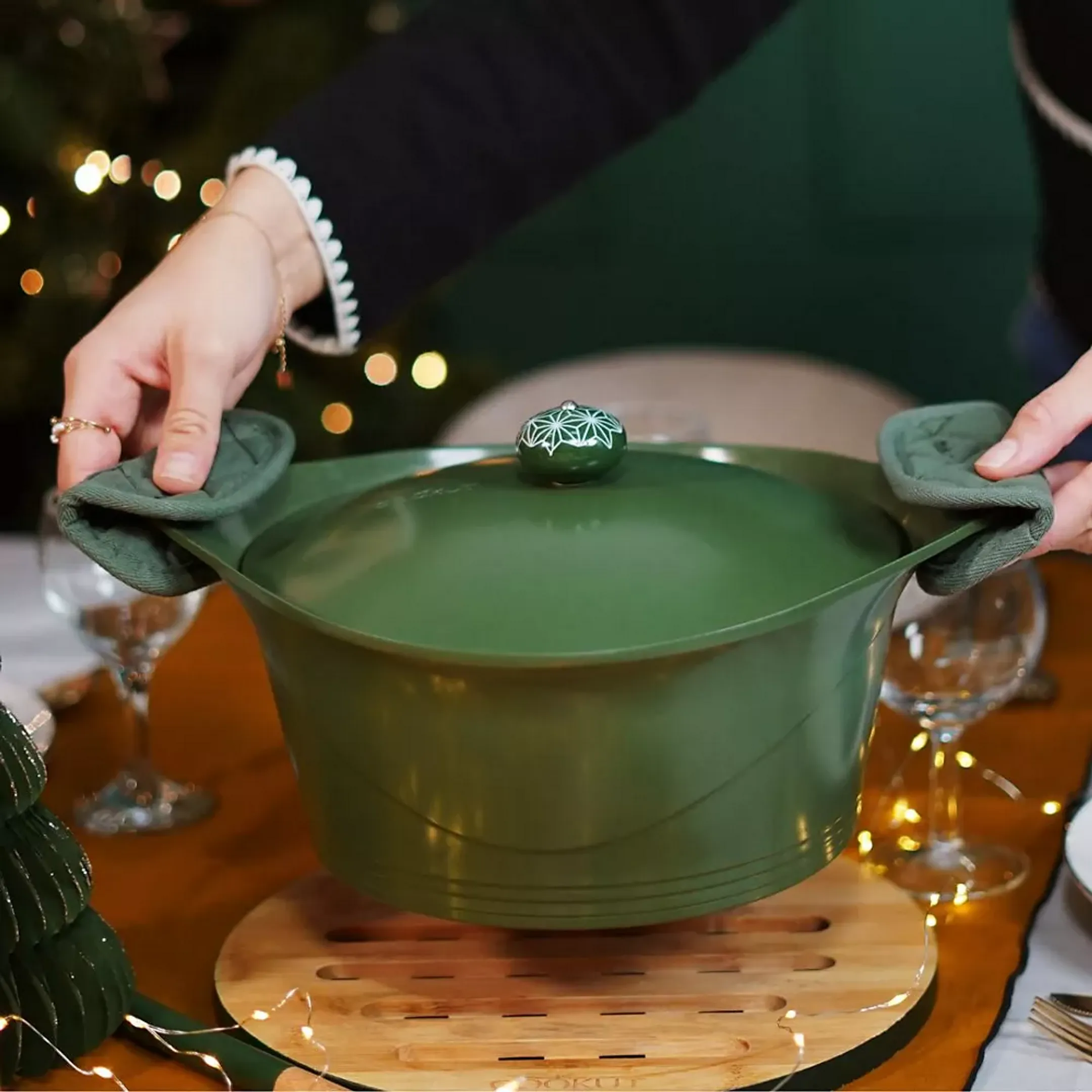 COOKUT Pressure cooker L'incroyable Cocotte - 24cm - Fern Green image
