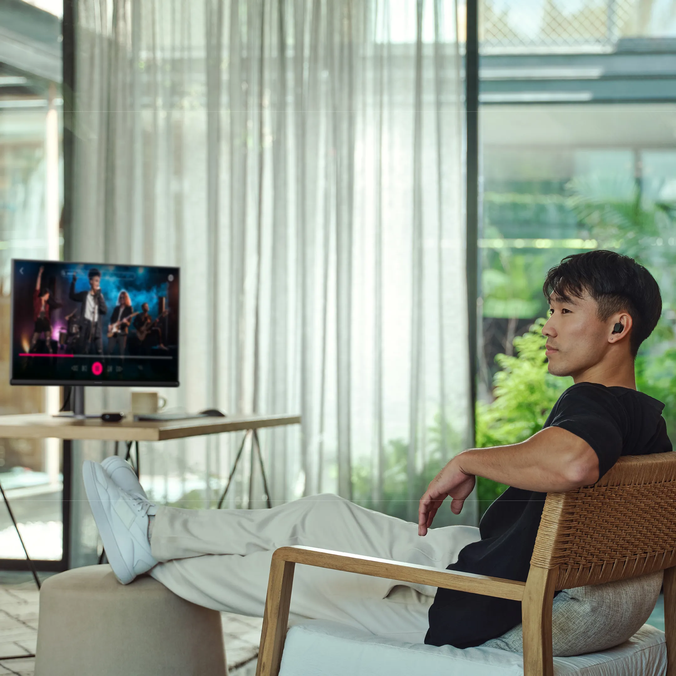 HP PC All-in-One 32" OmniStudio X AiO NGAI Ultra 7 16GB 1TB - AZERTY - 32-c1013nb image