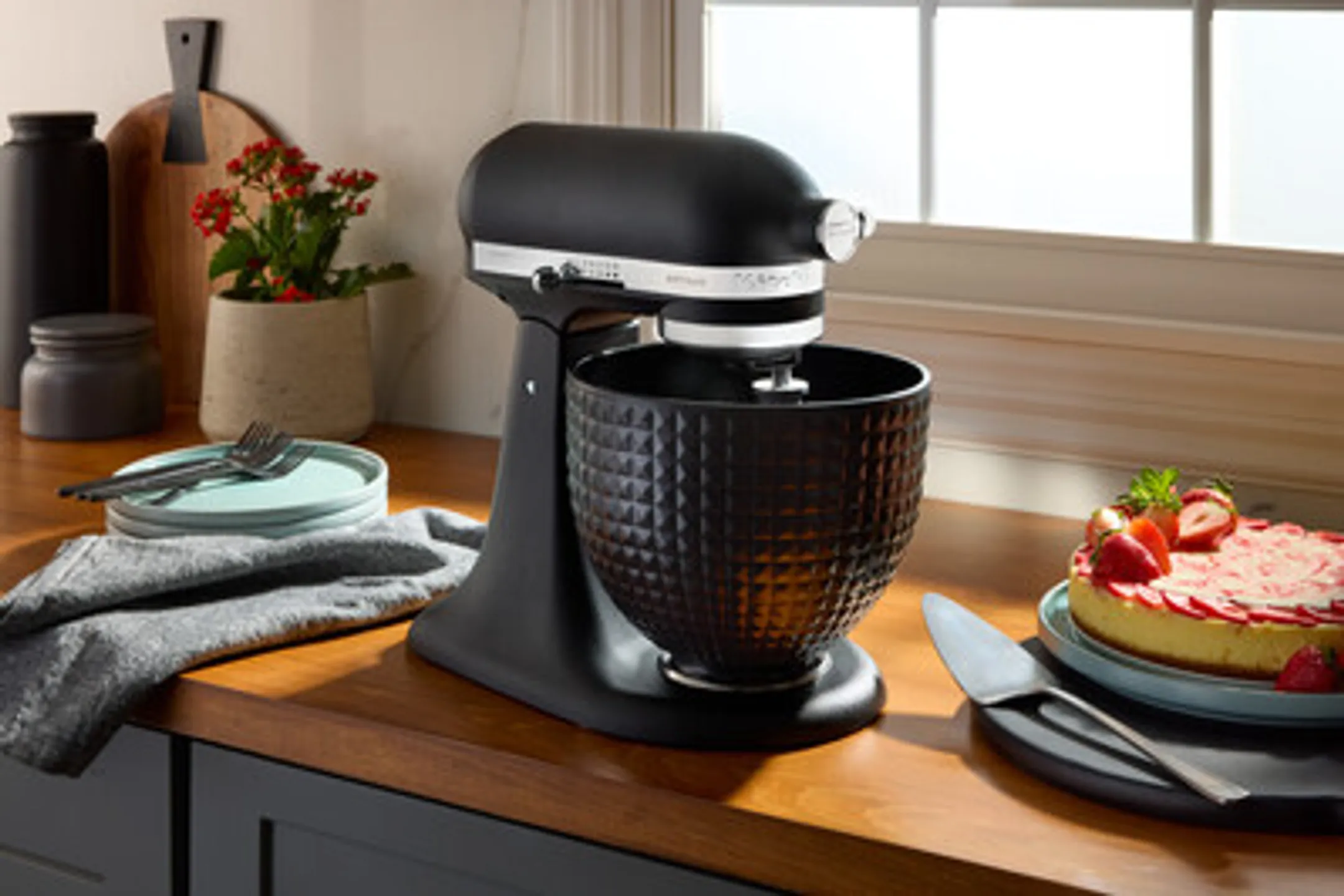 KitchenAid Robot pâtissier Artisan 5KSM156CXEBK - Monochrome image