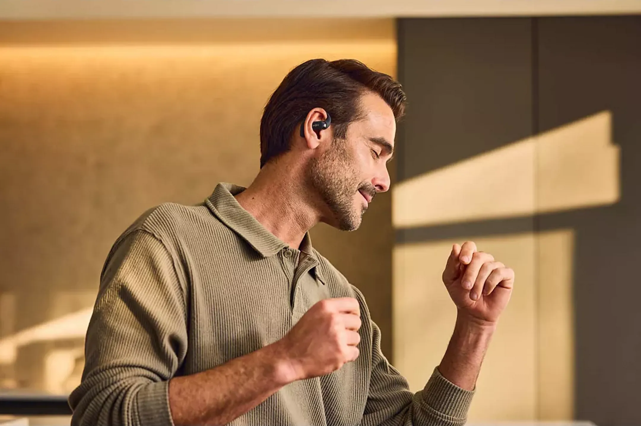 Shokz Ecouteurs sans fils OpenFit 2+ - Noir image