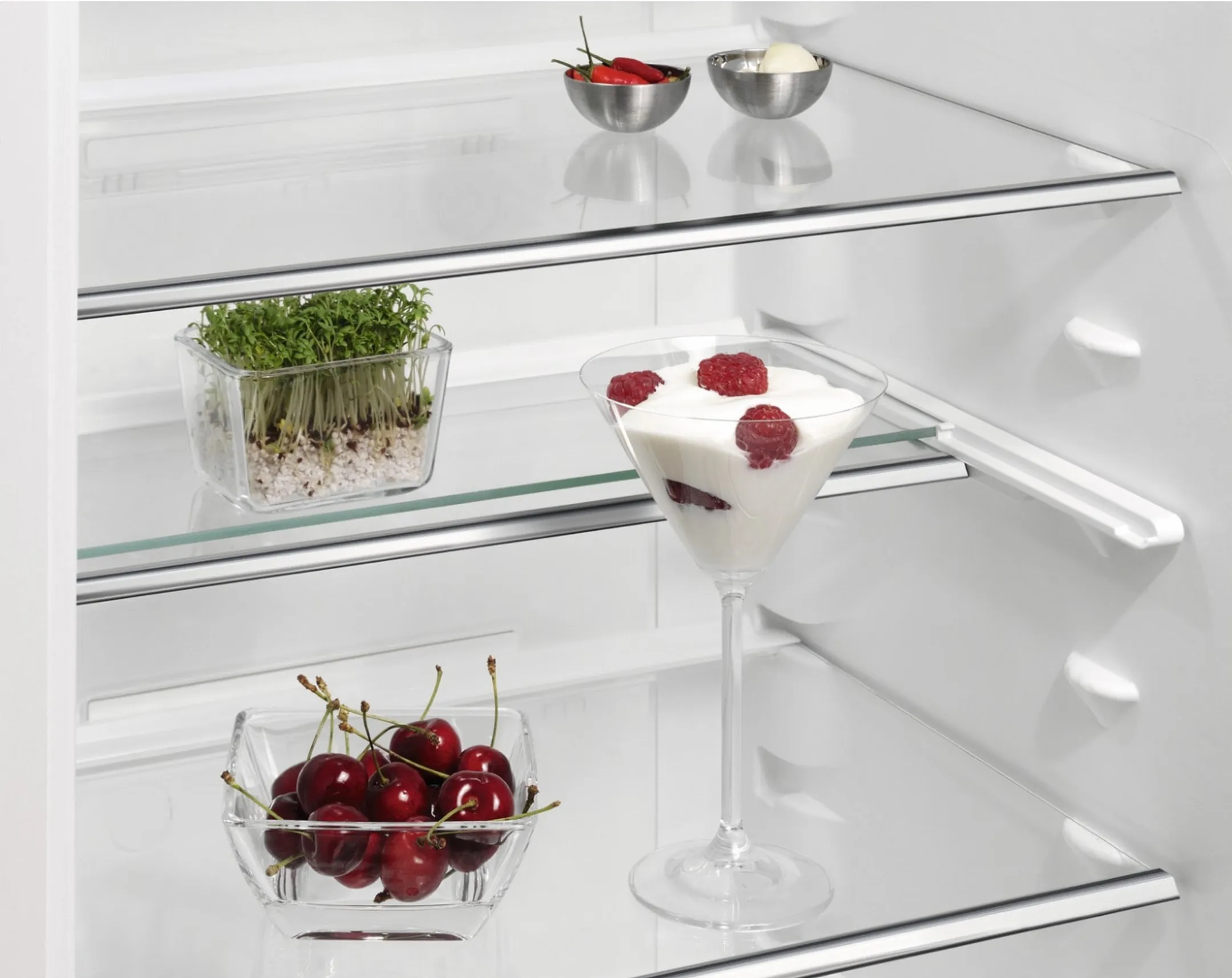 AEG Frigo encastrable 5000 OptiSpace TSK5O881DF image