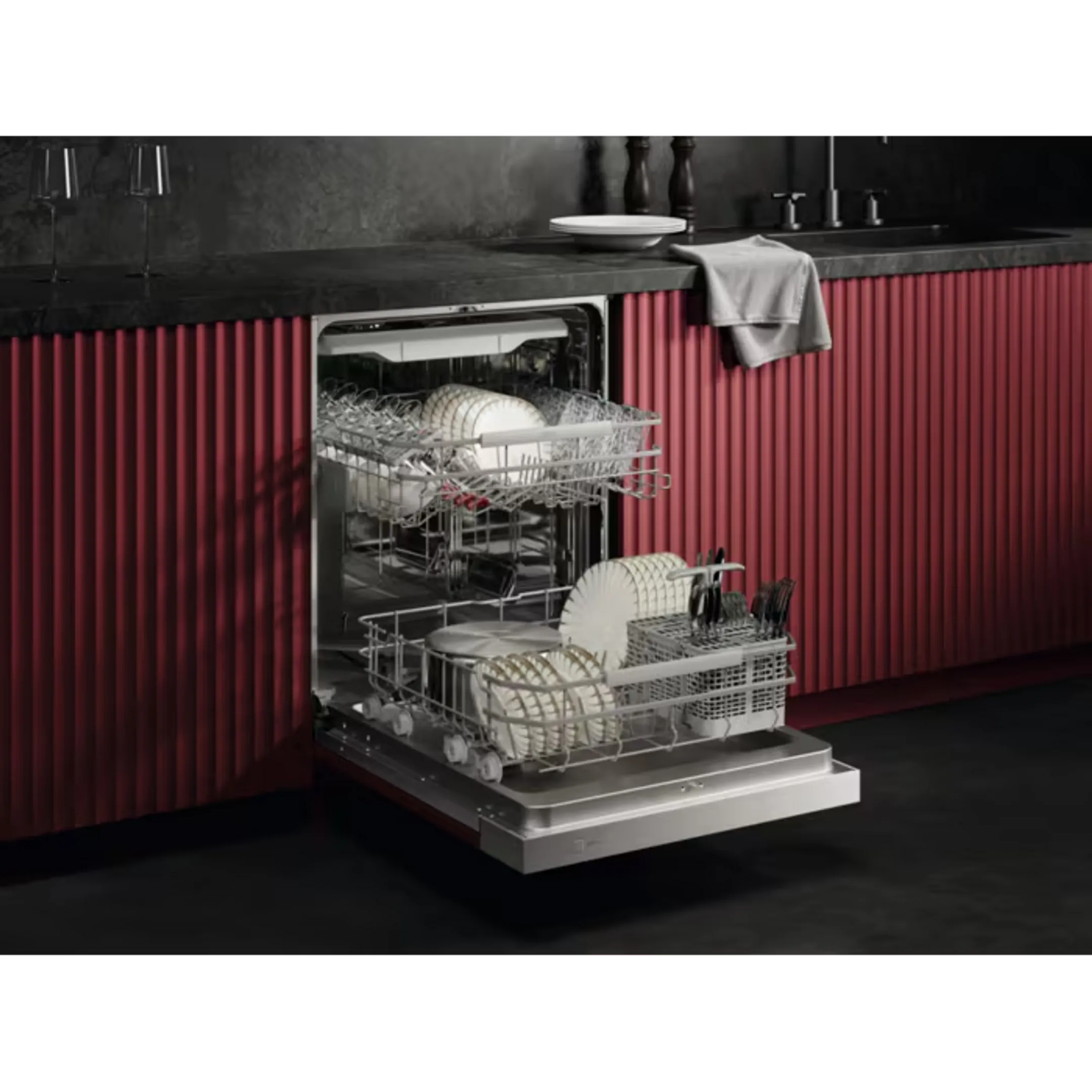 Lave-vaisselle semi-encastrable 7000 GT7200C2SNM