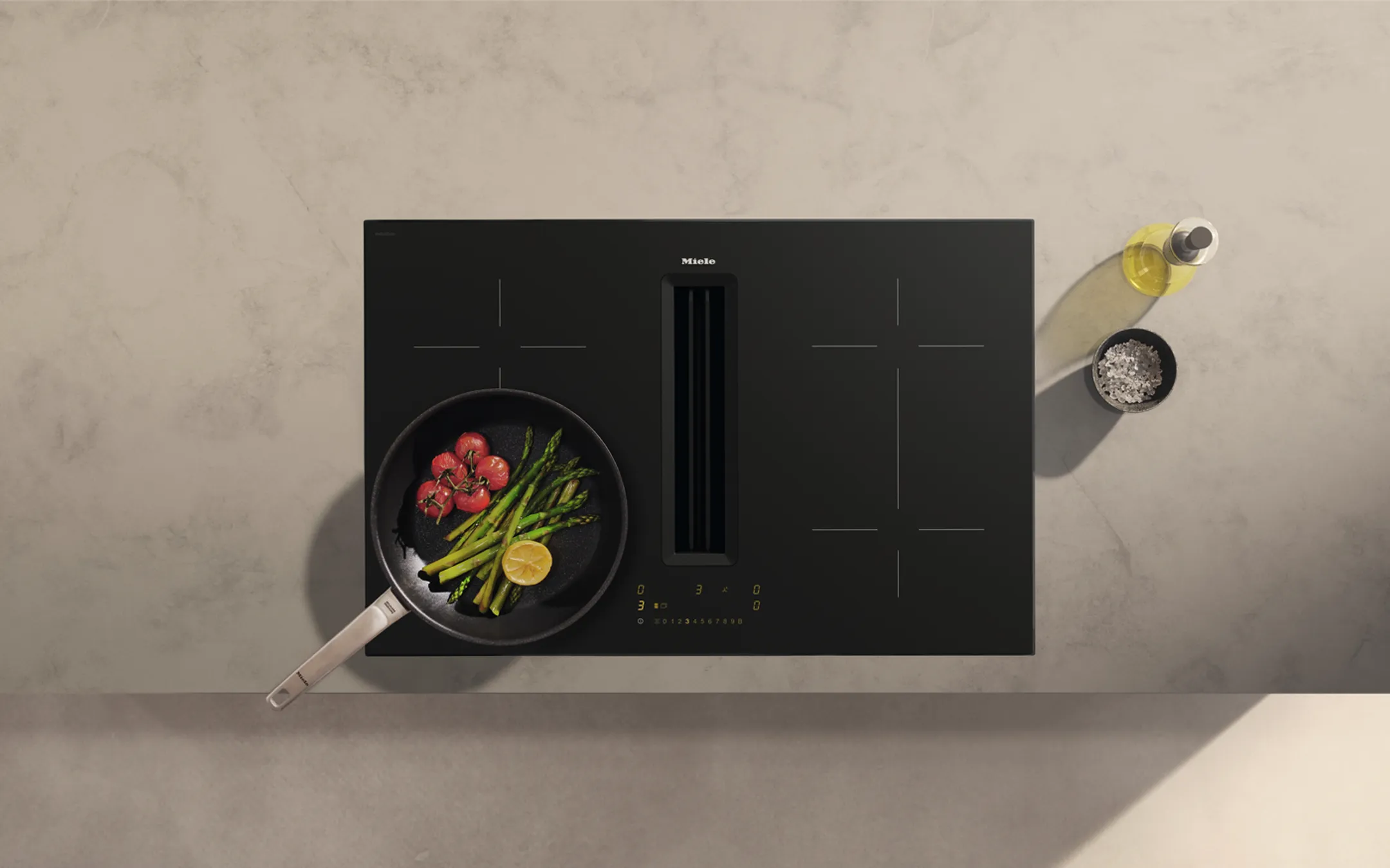 Table de cuisson induction avec hotte intégrée KMDA 7473-1 FL Silence